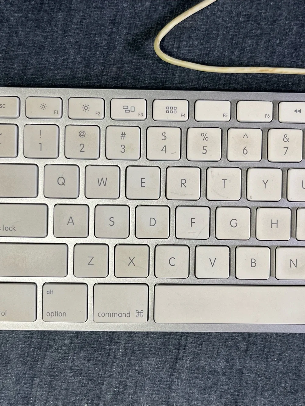 Apple keyboard a1243